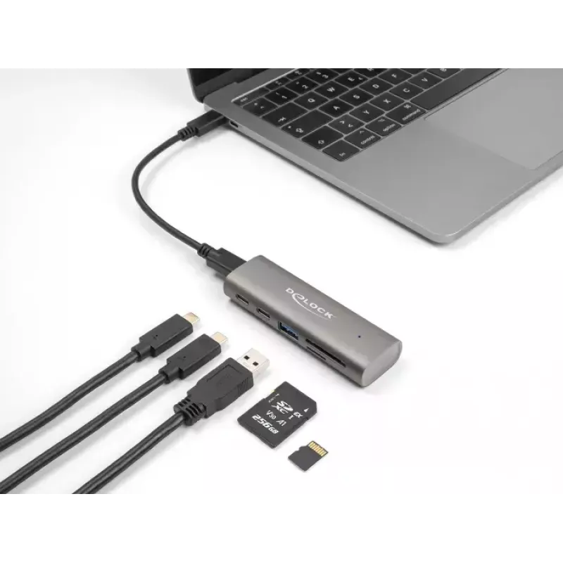 DeLOCK 3 prievadų USB šakotuvas 10 Gbps su SD ir „Micro SD“ kortelių skaitytuvu Type-C
