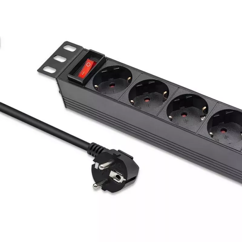Jungiklinė juosta QOLTEC 54603 — 1U montuojama į stovą, 16A įvestis, 4× SCHUKO lizdai