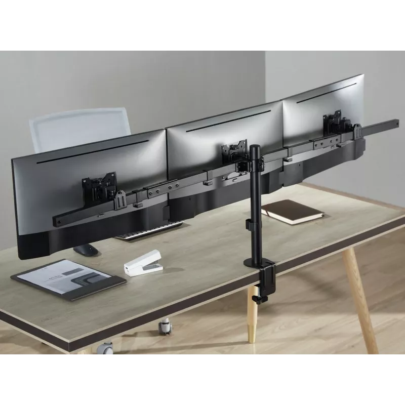 Equip 17 inch–32 inch lankstus trigubo monitoriaus stalinis laikiklis su spaustuvu/prakišamąja jungtimi, 21 kg