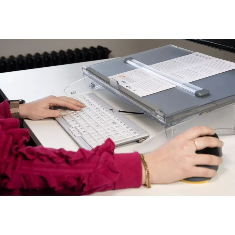 BakkerElkhuizen FlexDesk 640 su ComfortRead reguliuojamo aukščio stovas