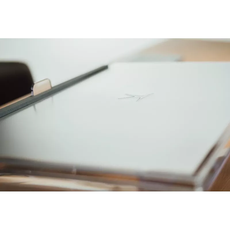 BakkerElkhuizen FlexDesk 640 su ComfortRead reguliuojamo aukščio stovas