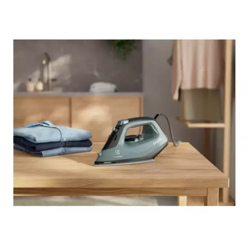 Electrolux E5SI2-6OG garų lygintuvas Glissium padas 2400 W juoda, tamsiai žalia
