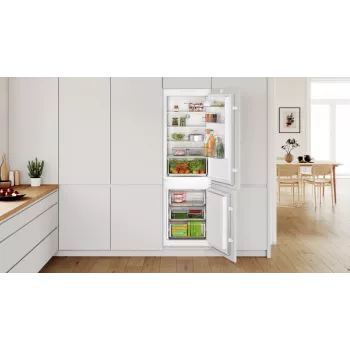 Bosch Serie 2 KIN86NSE0 šaldytuvas-šaldiklis Įmontuojamas 260 L