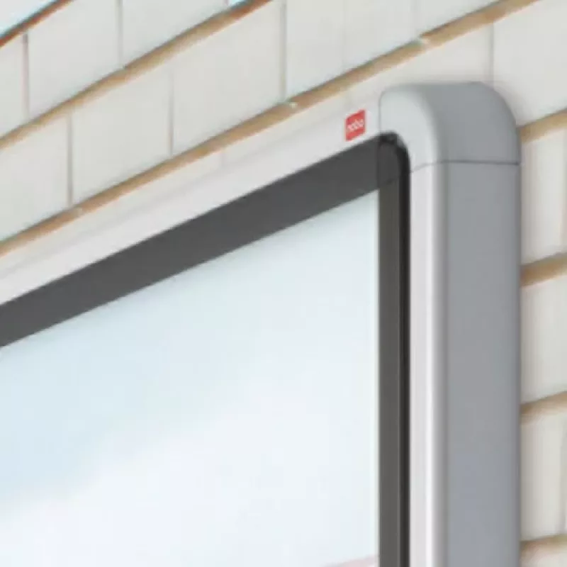 Nobo Premium Plus lauko magnetinė rakinama skelbimų lenta 6xA4