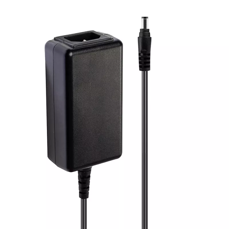 Lindy 5VDC 4A IEC C14 maitinimo šaltinis, 5.5/2.5mm, universalus, vidinis, 100 - 240 V, 50/60 Hz, 20 W, 5 V