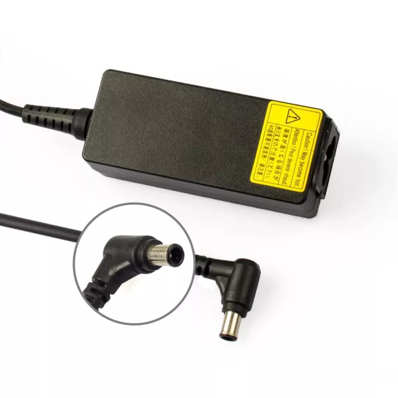 CoreParts MBA1346 maitinimo adapteris / keitiklis Vidinis 32 W Juoda