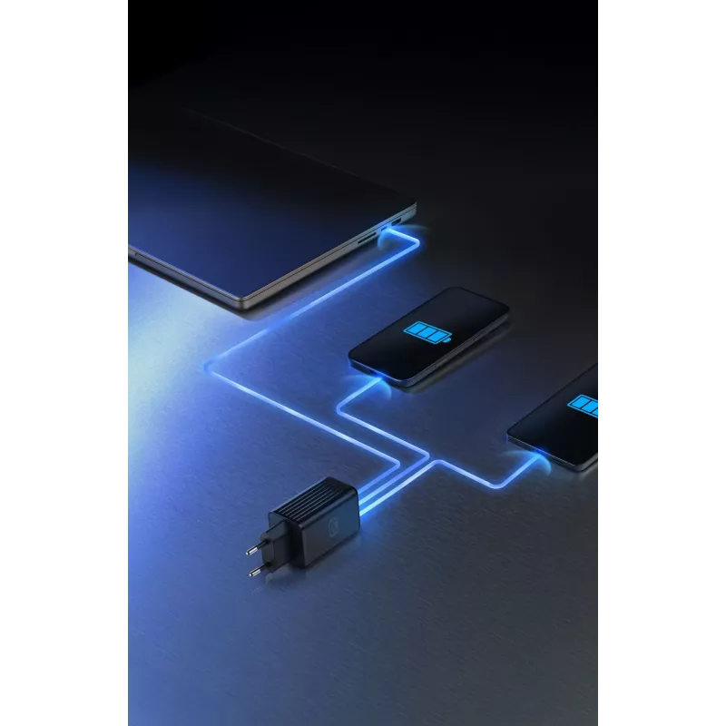 Cellularline Multipower Micro 65W itin kompaktiškas 65W greitas tinklo įkroviklis su 3 prievadais