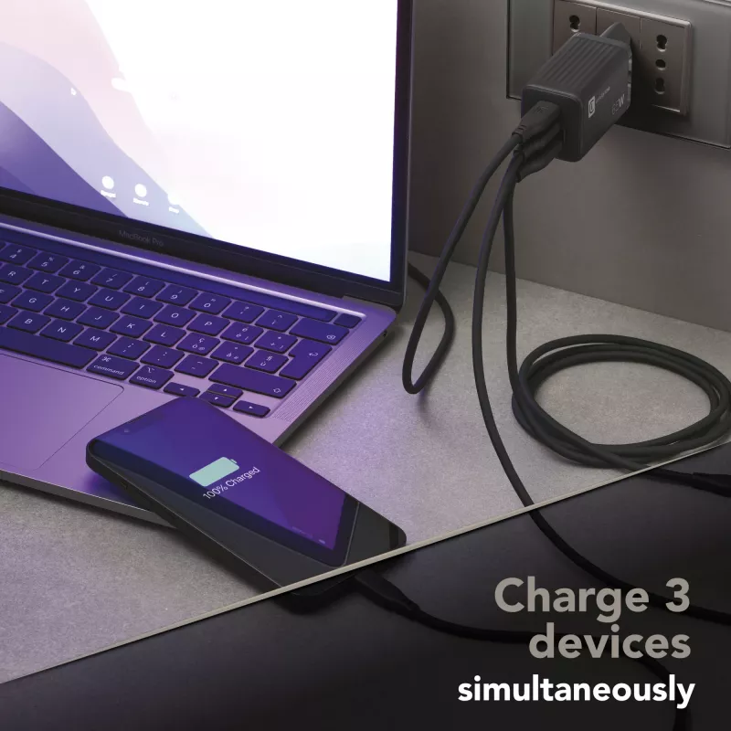 Cellularline Multipower Micro 65W itin kompaktiškas 65W greitas tinklo įkroviklis su 3 prievadais