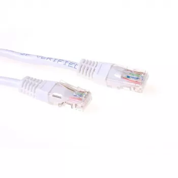 ACT Baltas 3 metrų U/UTP CAT5E komutacinis kabelis su RJ45 jungtimis