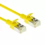 ACT geltonas 10 m LSZH U/FTP CAT6A duomenų centrų plonas komutacinis kabelis su apsaugotais RJ45 jungčių fiksatoriais