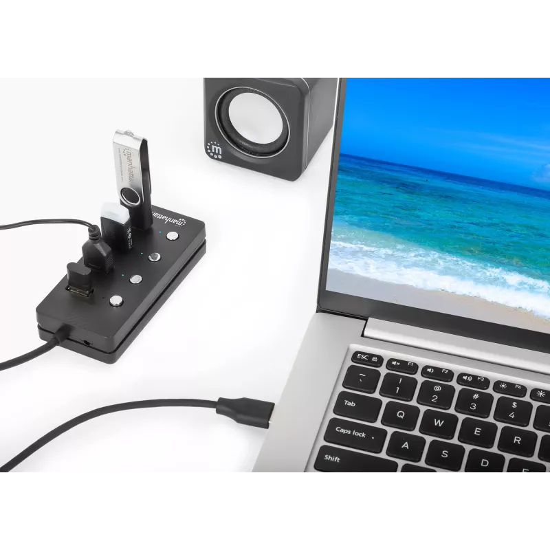 Manhattan USB-C dokas / stotelė, prievadai (x4) su kiekvieno prievado įjungimo / išjungimo jungikliu: USB-A (x4), 5 Gbps (USB 3.2 Gen1, anksčiau USB 3.0), universalus visiems įrenginiams, maitinamas per magistralę arba kintamosios srovės adapteriu (pasirenkamas lizdas, nepridedamas), kabelis 1,5 m, SuperSpeed USB, juodas, trejų metų garantija