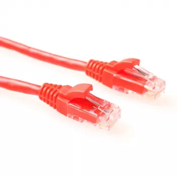 ACT Raudonas 7 metrų U/UTP CAT5E komutacinis kabelis komponentų lygiui su RJ45 jungtimis