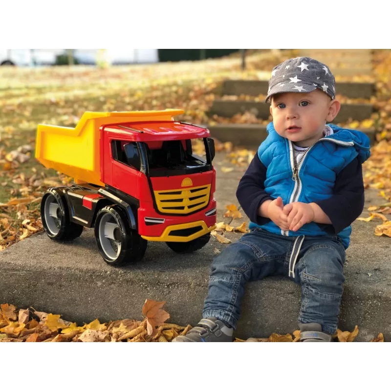 Lena GIGA TRUCKS Savivartis Titan