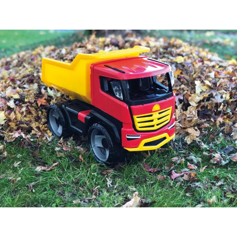 Lena GIGA TRUCKS Savivartis Titan