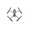 DJI Mavic 4 Pro kvadrokopteris — 100 MP kamera, 12288×8192 px, 6654 mAh baterija, 41000 m nuotolis, 27 m/s, 1,063 kg, pilka