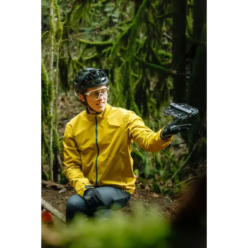Mini dronas HOVERAir X1 Pro — 4 rotoriai, 12 MP kamera, 4K vaizdo įrašas, 1000 m veikimo nuotolis, 1920 mAh baterija, 32 GB vidinė atmintis, juodas