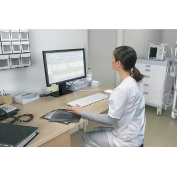 Laidinis pilno dydžio klaviatūra su aktyviuoju mygtuku CHERRY AK-C8112 Medical USB QWERTZ 105 klavišai balta 1,8 m