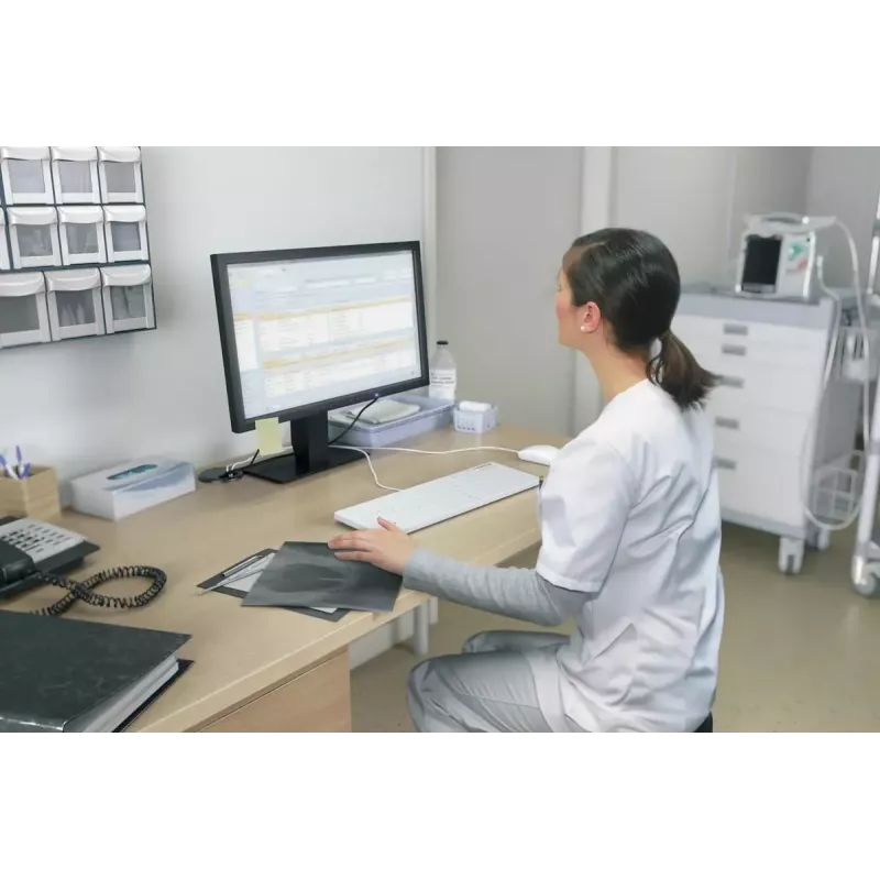 Laidinis pilno dydžio klaviatūra su aktyviuoju mygtuku CHERRY AK-C8112 Medical USB QWERTZ 105 klavišai balta 1,8 m