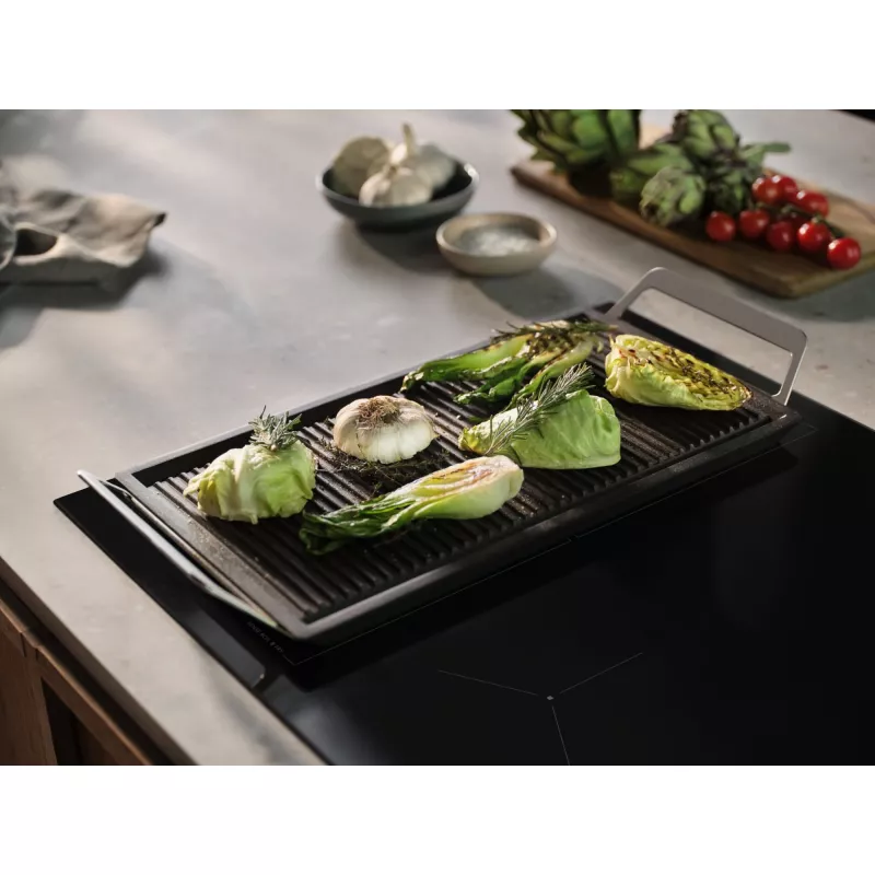 Electrolux EIV634 juoda įmontuojama 60 cm zoninė indukcinė kaitlentė, 4 zonos