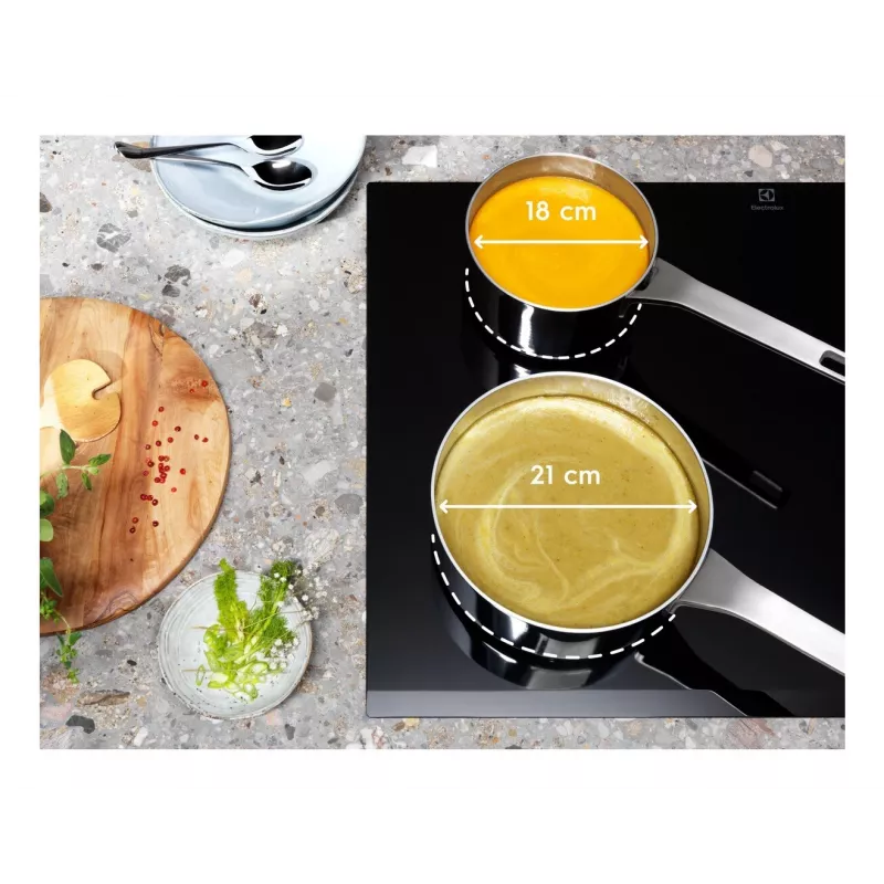 Electrolux EIV634 juoda įmontuojama 60 cm zoninė indukcinė kaitlentė, 4 zonos