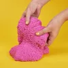 Kinetic Sand, 2lbs kristalinis rožinis žvilgantis smėlis (pakuotė gali skirtis), lipdomi sensoriniai žaislai vaikams nuo 3 metų