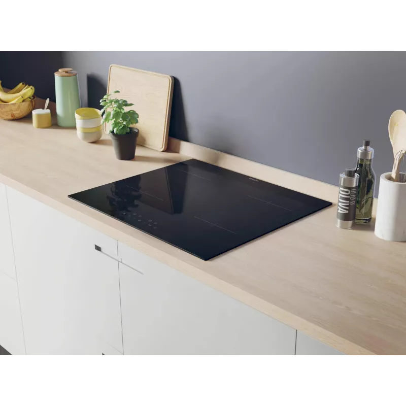 Candy CI642CA Juoda Įmontuojama 59 cm Indukcinė kaitlentė 4 zonų