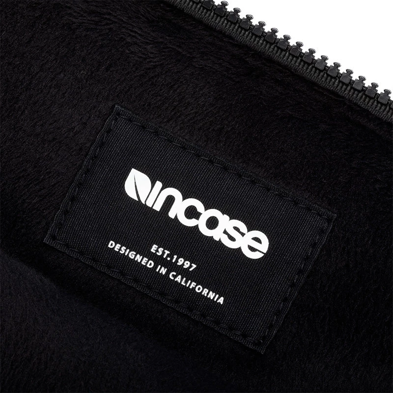 “Incase Compact Sleeve with Woolenex” 14 colių „MacBook Pro“ (M1–M4, 2021–2024 m.)