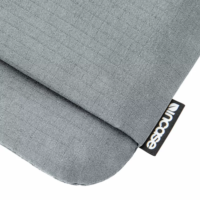 Incase Go įmautė iki 14 colių nešiojamajam kompiuteriui, įmautės tipo dėklas, 35,6 cm (14 colių)
