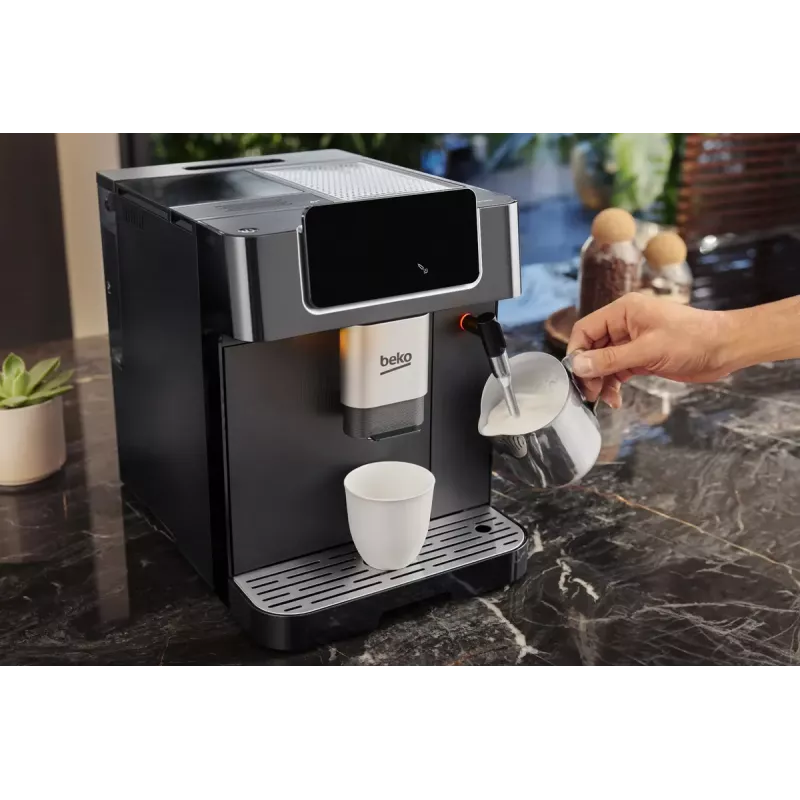 „Beko CEG7302B CaffeExperto“ kavos aparatas nuo pupelių iki puodelio su garų antgaliu