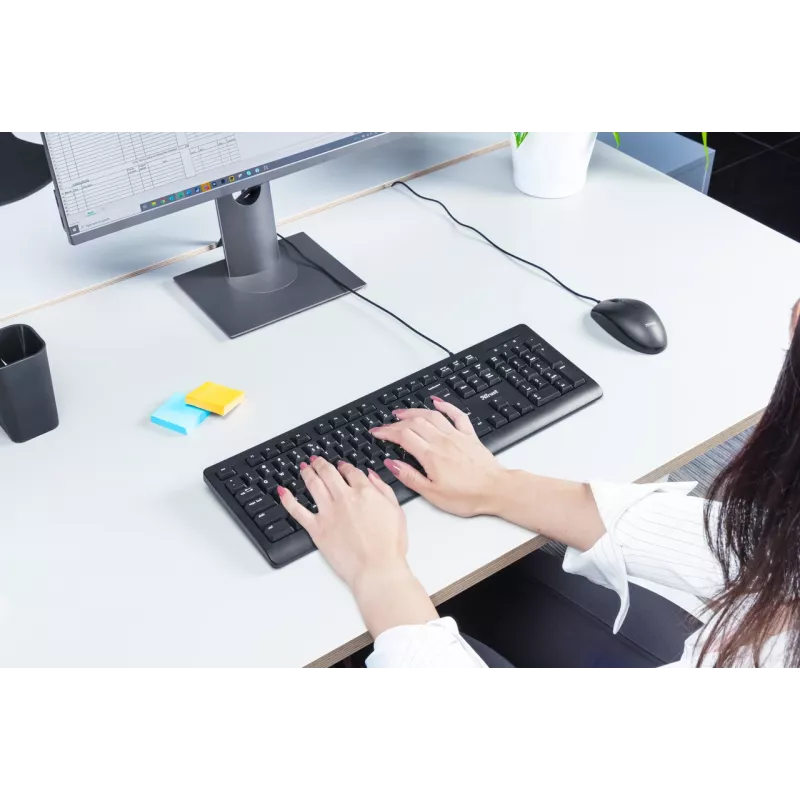 Trust TK-150 klaviatūra universali USB QWERTY juoda