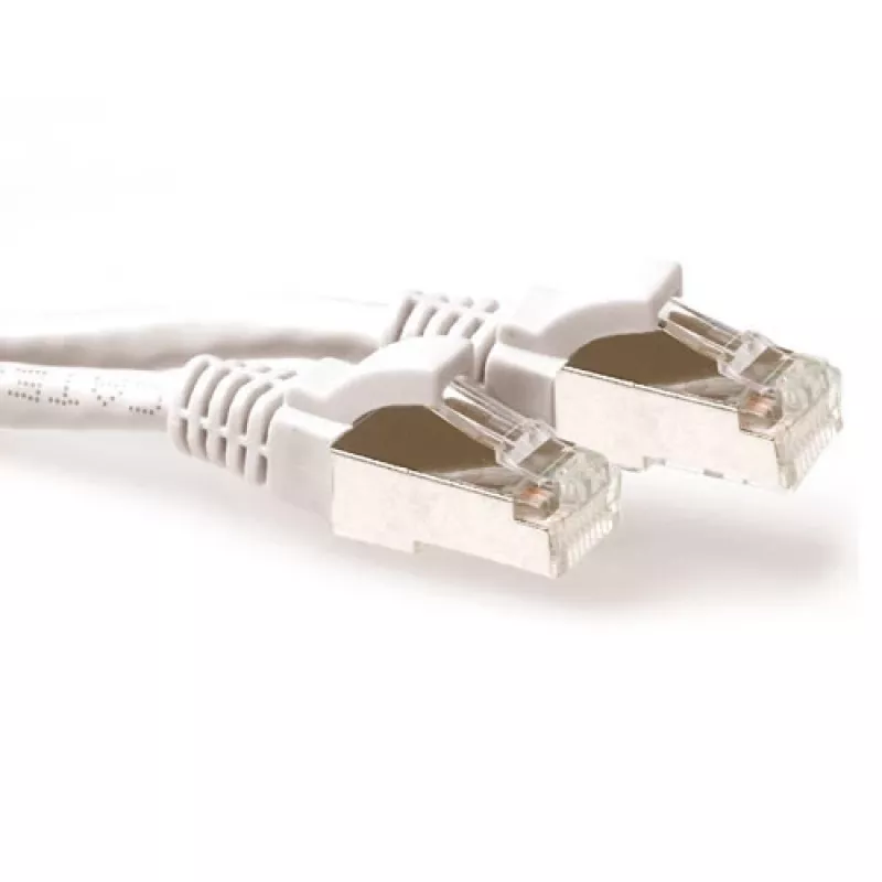 ACT baltas 5 metrų LSZH SFTP CAT6A komutacinis kabelis be užsikabinimo su RJ45 jungtimis