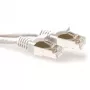 ACT baltas 5 metrų LSZH SFTP CAT6A komutacinis kabelis be užsikabinimo su RJ45 jungtimis