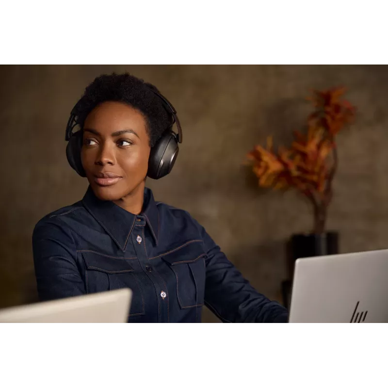 HP Poly Voyager Surround 80 UC USB-C ausinės +USB-C/A adapteris