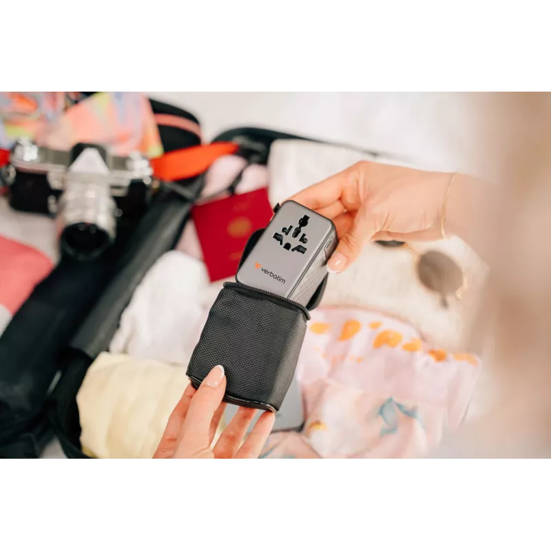 Verbatim Charge 'n' Travel 170W Universal Travel Adapter Juoda