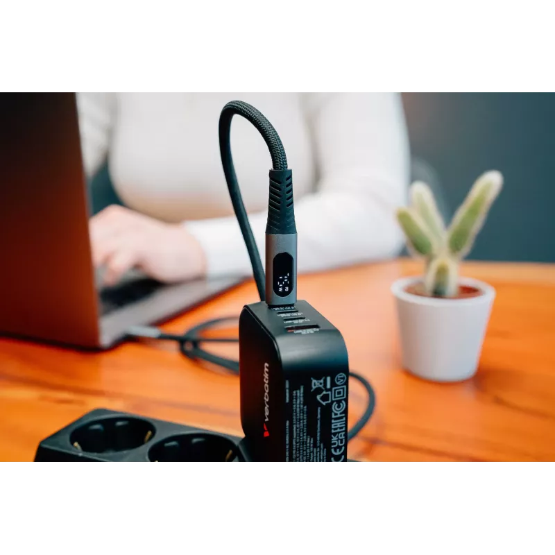 Verbatim Sync & Charge USB C į USB C 100 W ekranas 120 cm, 1,2 m, USB C, USB C, USB 2.0, 0,48 Gbit/s, juoda