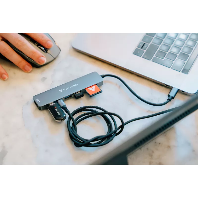 Verbatim USB-C Essentials universali jungčių stotelė su 7 prievadais: HDMI, USB-C, USB-C 3.2 Gen 1, 2 x USB-A 3.2 Gen 1, SD ir microSD