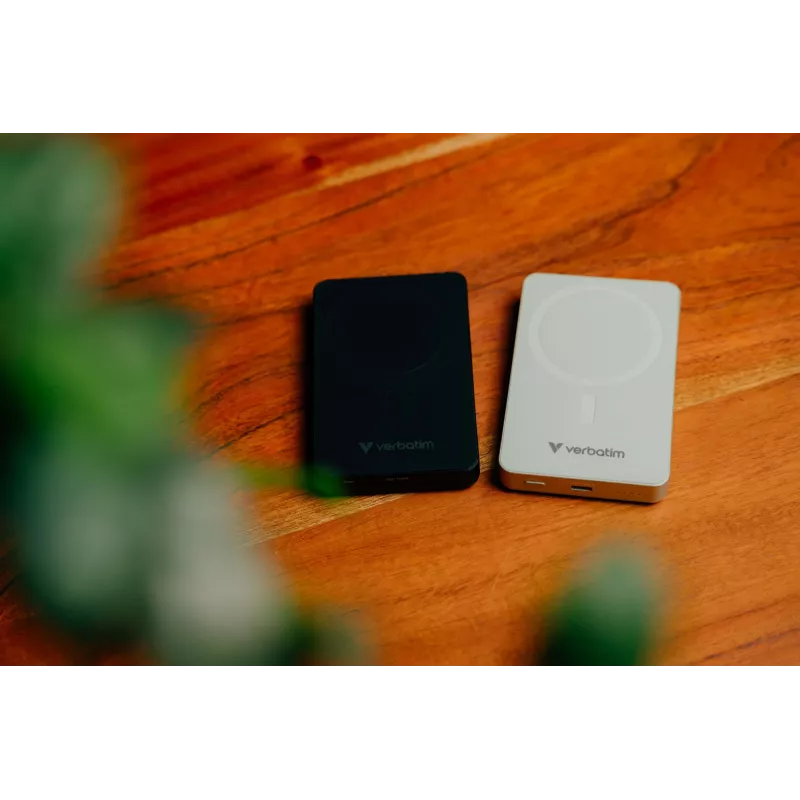 Verbatim Charge 'n' Go Essentials magnetinė belaidė išorinė baterija 10000 mAh, juoda