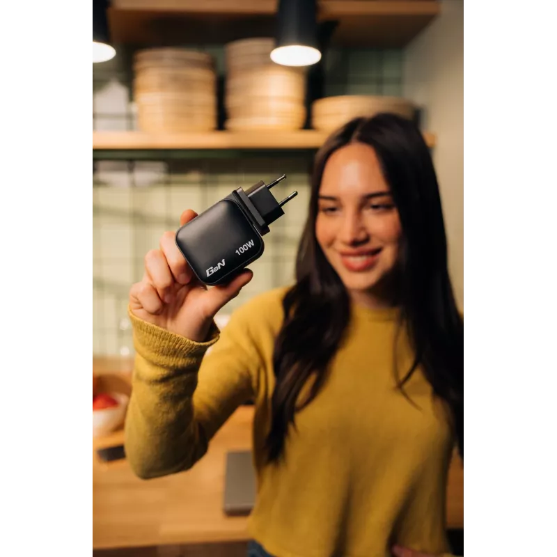 Verbatim GaN Charger 100W Universal Juoda AC Fast charging Indoor