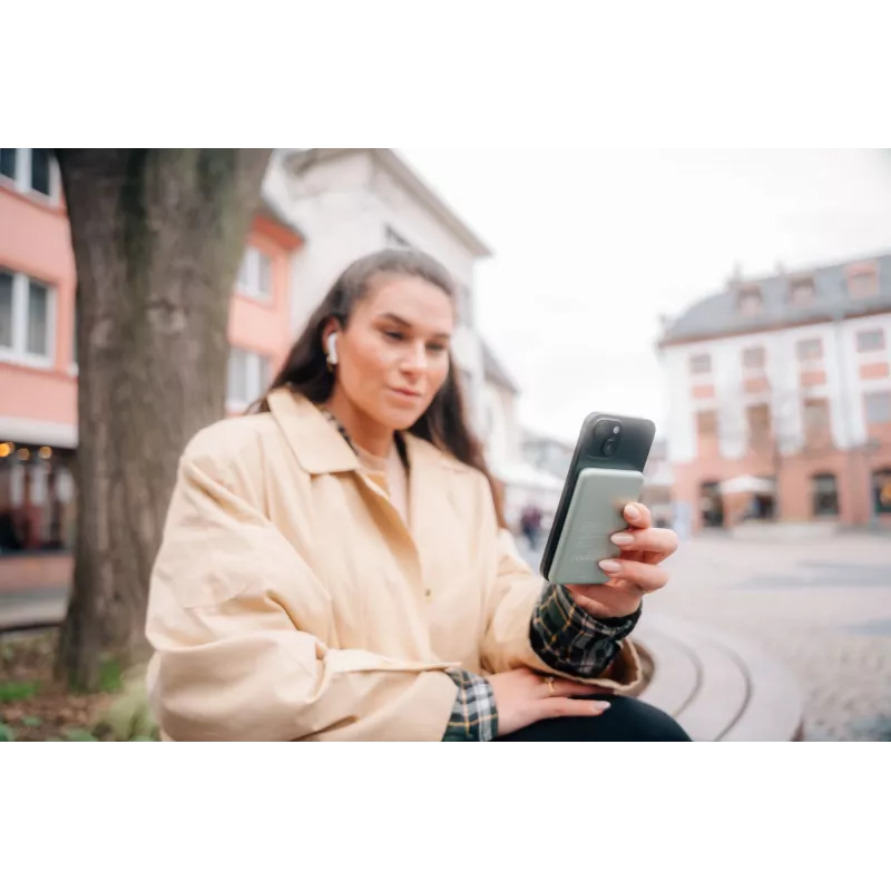 Verbatim Charge 'n' Go magnetinė belaidė išorinė baterija 5000 mAh, žalia