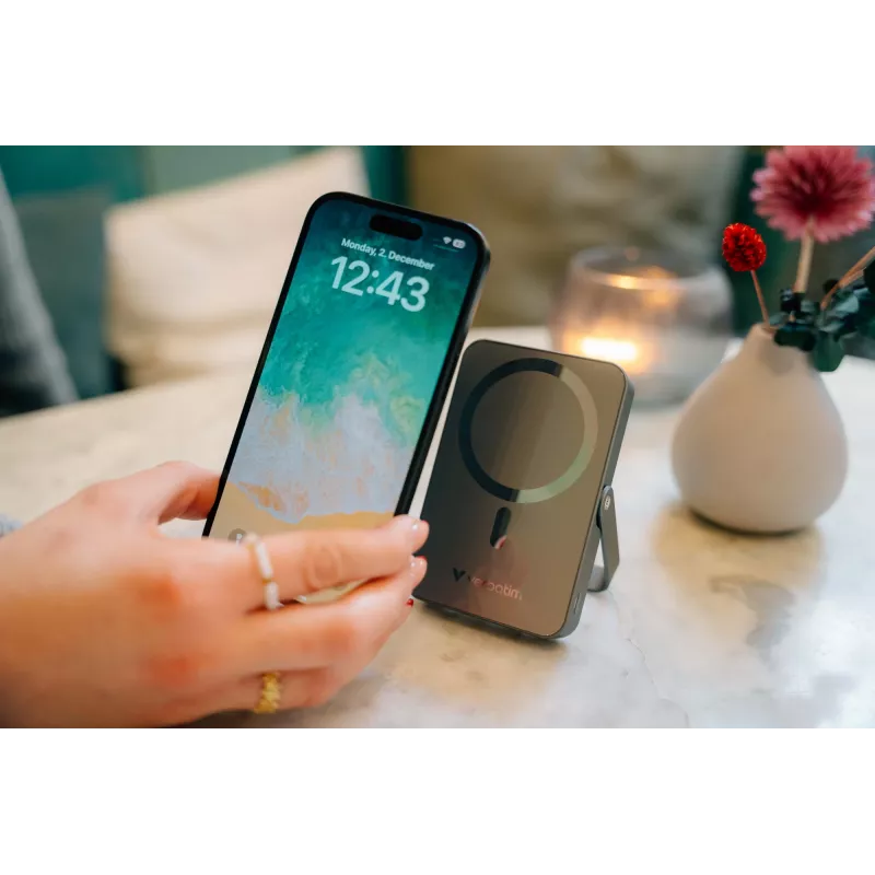 Verbatim Charge 'n' Go magnetinė belaidė išorinė baterija su stovu - 10000 mAh, pilka
