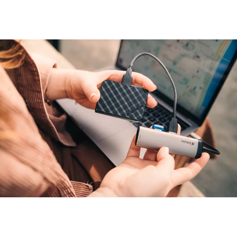 Verbatim USB-C daugiafunkcis šakotuvas, keturių prievadų, USB 3.2 Gen 1, USB 3.2 Gen 1 (3.1 Gen 1) Type-C, USB 3.2 Gen 1 (3.1 Gen 1) Type-A, 5000 Mbit/s, pilka, aliuminis, plastikas, 0,15 m
