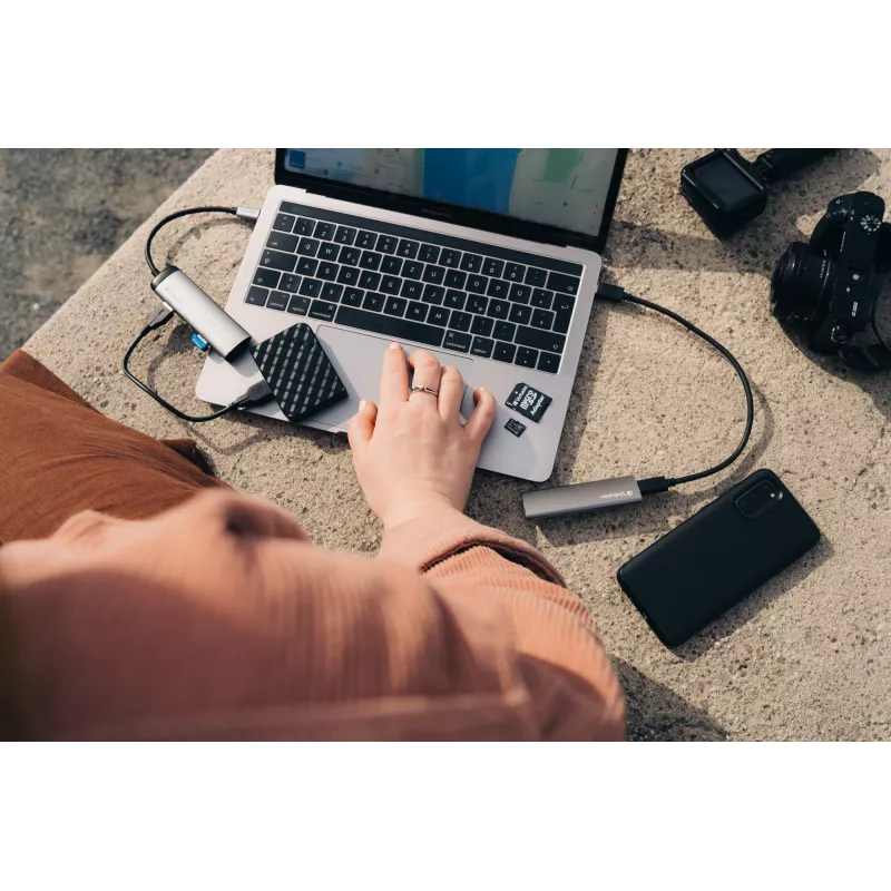 Verbatim USB-C daugiafunkcis šakotuvas, keturių prievadų, USB 3.2 Gen 1, USB 3.2 Gen 1 (3.1 Gen 1) Type-C, USB 3.2 Gen 1 (3.1 Gen 1) Type-A, 5000 Mbit/s, pilka, aliuminis, plastikas, 0,15 m