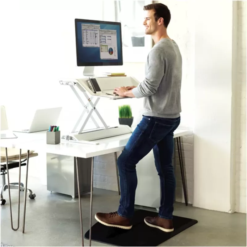 Fellowes Anti Fatigue stovimas kilimėlis - ActiveFusion ergonominis sėdimo-stovimo stalo kilimėlis, skirtas naudoti darbo ar namų aplinkoje - A8.9 x P95.5 x G61cm - Juodas
