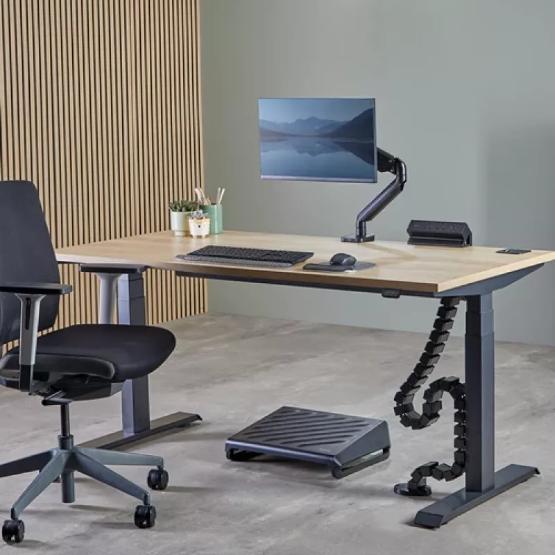 Fellowes 100136871 kabelių tvarkyklė Stalas Kabelių įvorė Juoda 1 vnt.