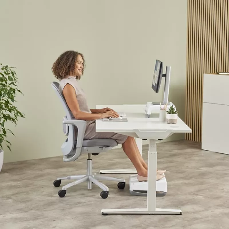 Fellowes klaviatūros riešo atrama Breyta Compact klaviatūros riešo atrama su antibakterine apsauga, ergonominė riešo atrama, smėlio spalvos