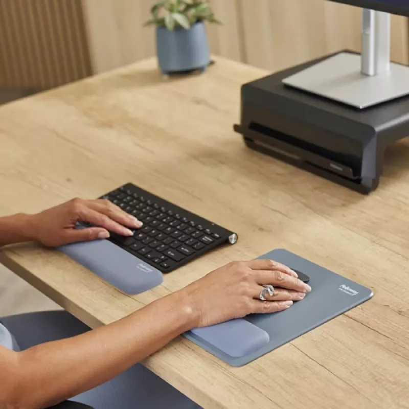 Fellowes klaviatūros riešo atrama Breyta Compact klaviatūros riešo atrama su antibakterine apsauga ergonominė riešo atrama Marine