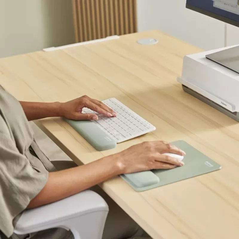 Fellowes klaviatūra Wrist Rest Breyta Compact klaviatūra Wrist Support with Antibacterial Protection Ergonomic Wrist Support Sage