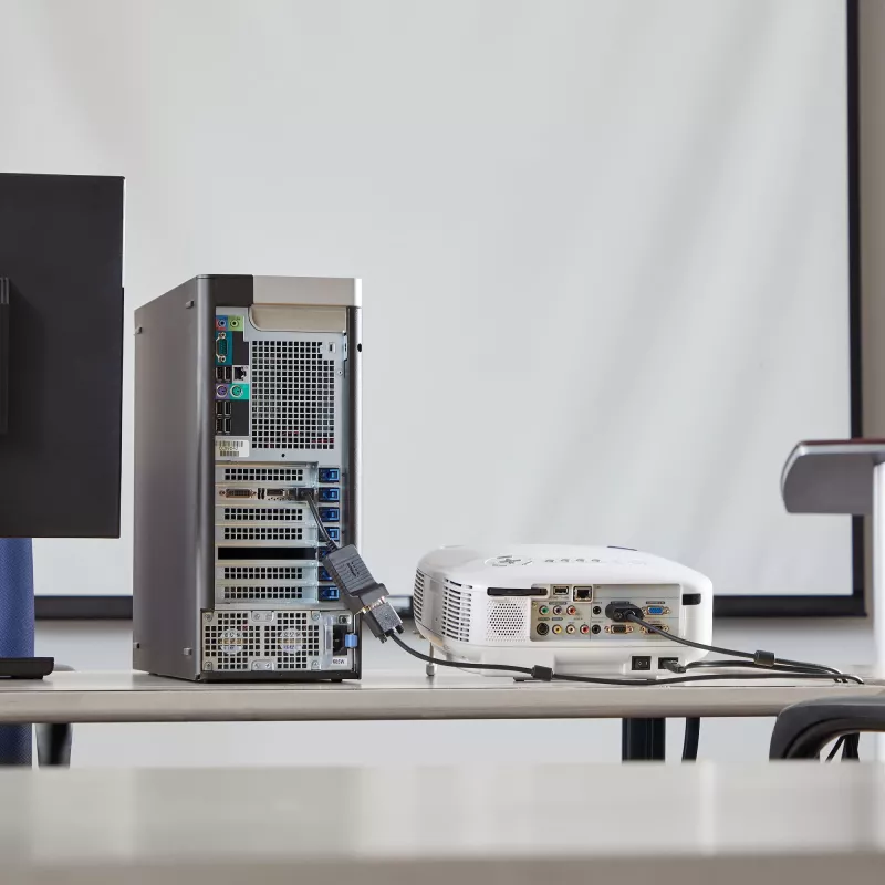 StarTech.com DisplayPort į VGA adapteris - aktyvus DP į VGA keitiklis - 1080p vaizdo įrašas - Patvarus - DP/DP++ šaltinis į VGA monitoriaus kabelio adapterio raktas - DP 1.2 į VGA - Užfiksuojanti DP jungtis
