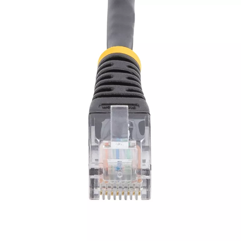 StarTech.com Cat5e komutacinis kabelis su lietais RJ45 jungtimis - 15 m - juodas