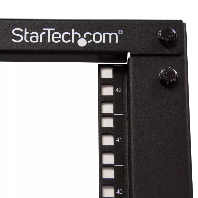 StarTech.com 4 stulpų 42U mobilus atviro rėmo serverių stovas, keturių stulpų 19 colių tinklo stovas su ratukais, riedantis stovas su reguliuojamu gyliu kompiuterinei/AV/duomenų/IT įrangai – ratukai, niveliavimo kojelės arba tvirtinimas prie grindų